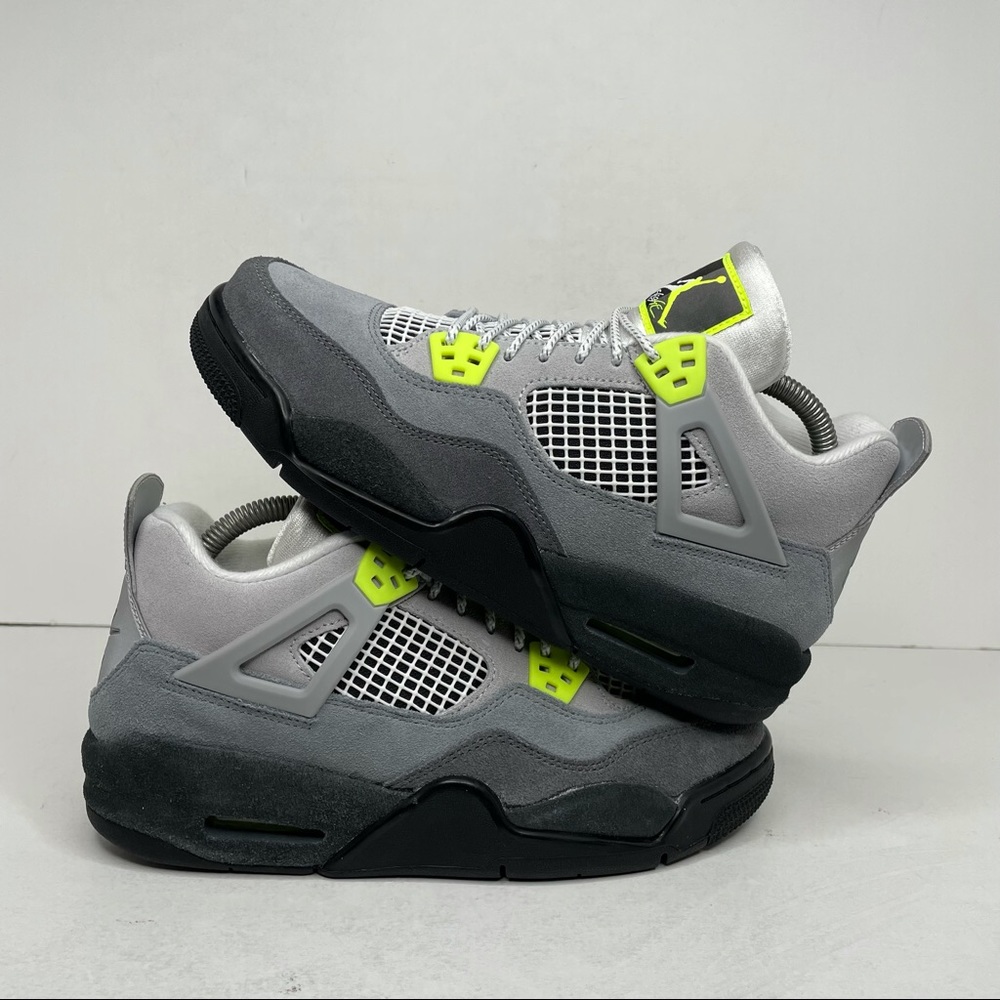 Nike Air Jordan 4 Retro SE GS “Neon 95” NEW 2020